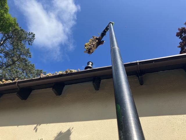 gutter-cleaining-6