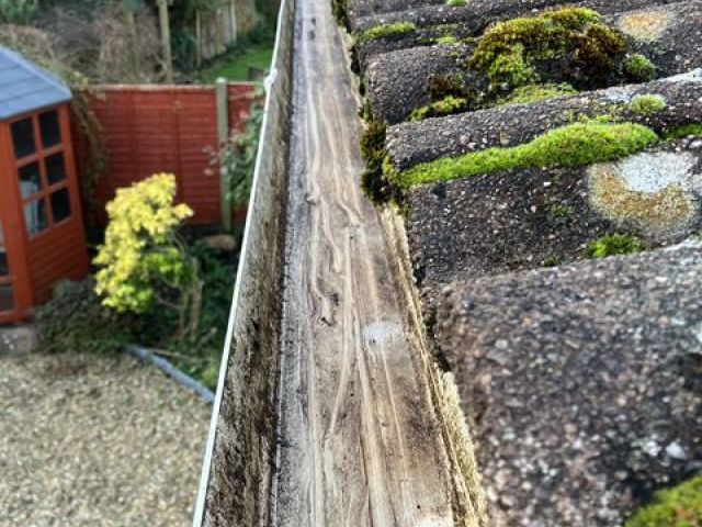 gutter-cleaining-p-8